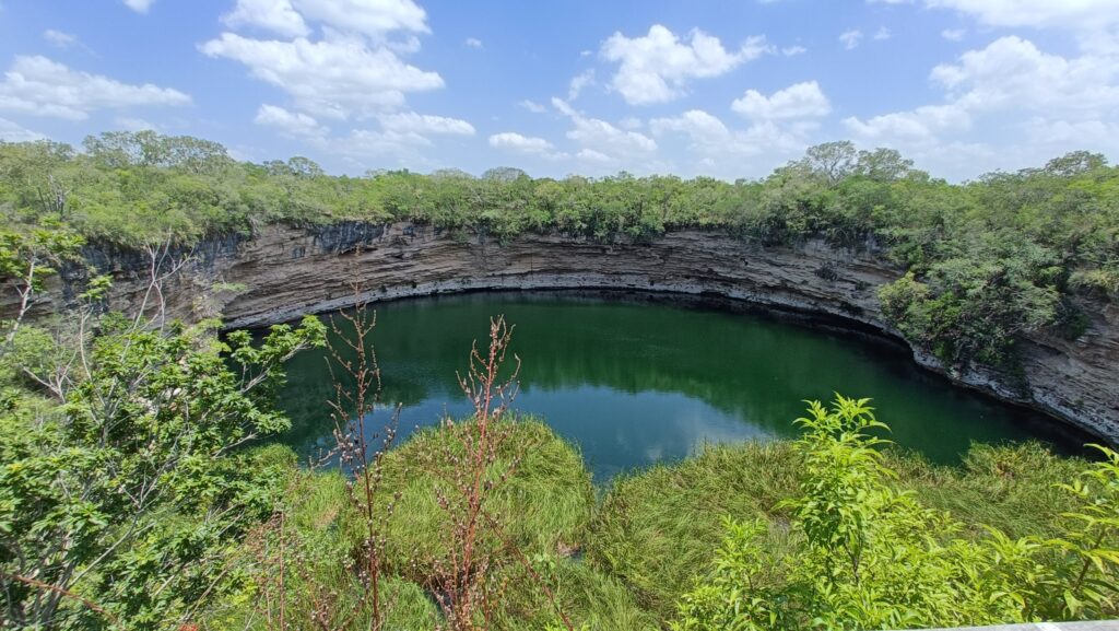 Cenote zacaton