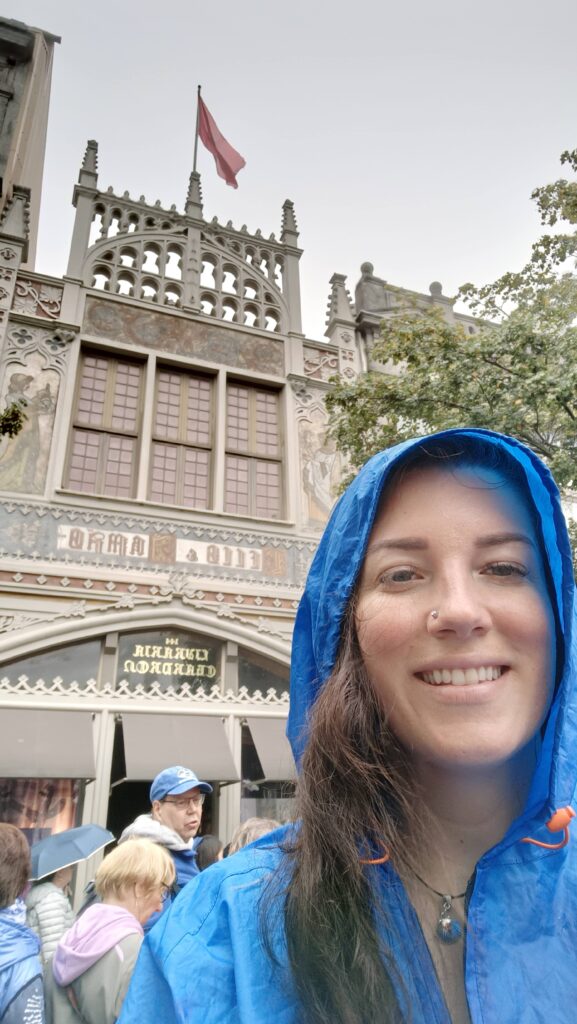 Hannah with a raincoat in porto